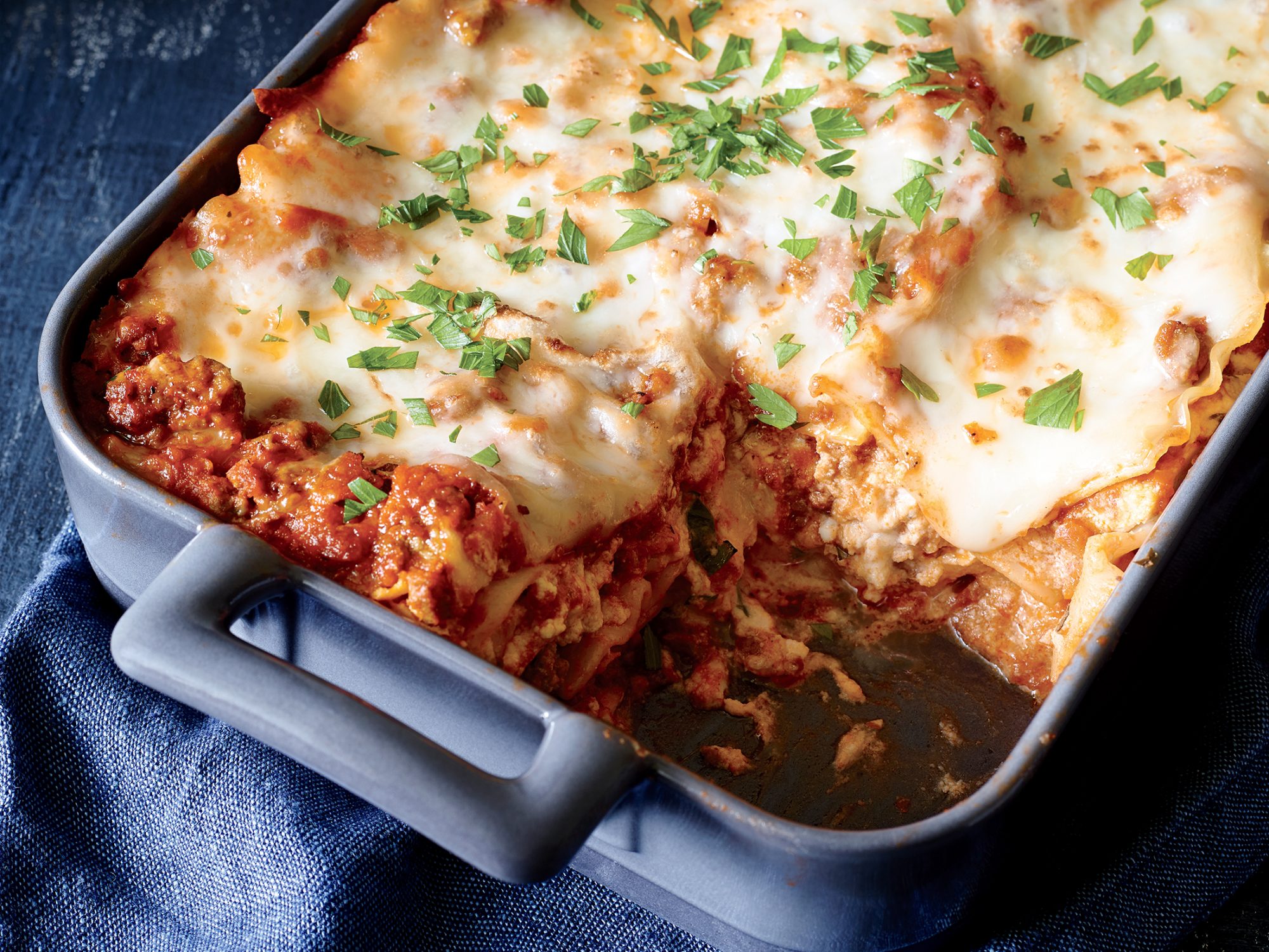 Classic Lasagna with Meat Sauce